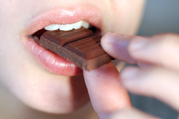 A muchos consumidores de chocolate les gustaría que no tuviera tanta grasa. / Anjuli Ajer