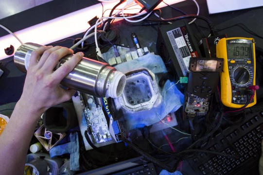 Tecnopia-overclocking1