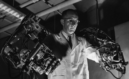 Hardiman, el proyecto que inspiró a Robocop, Ironman y otros exoesqueletos robóticos