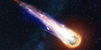 Captan increíble explosión de extraño meteorito en el cielo de Rusia
