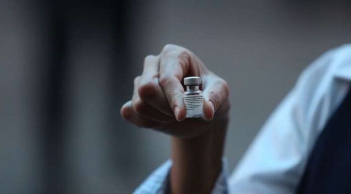 La falsa vacuna de Pfizer ya llegó a México