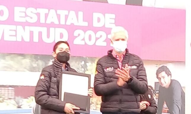 Niño genio de la FAU es galardonado con el Premio Estatal de la Juventud 2021 Estado de México.