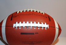 Tres en uno (deporte, marketing y espectáculo): El Súper Bowl.