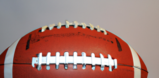 Tres en uno (deporte, marketing y espectáculo): El Súper Bowl.