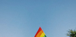 “Entre luces y sombras, alcanzando al arcoíris”
