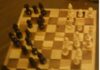 “El Juego del Orden y el Desorden: Simetría, Armonía y Caos en el Ajedrez”.