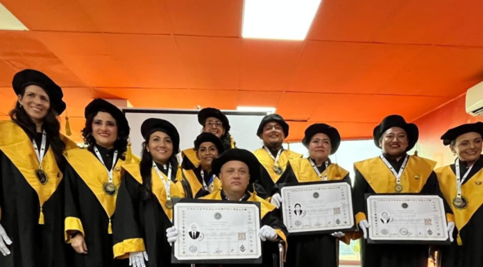 “Adelante a través de la Frontera: Un Homenaje a la Excelencia Académica y la Cooperación Internacional”